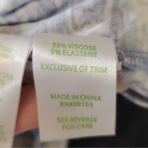 Lilly Pulitzer Medium Royal Purple Animal Viscose Jersey Button Up Top - Picture 7 of 9